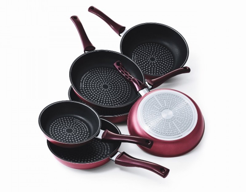 Non Stick FlyPan4